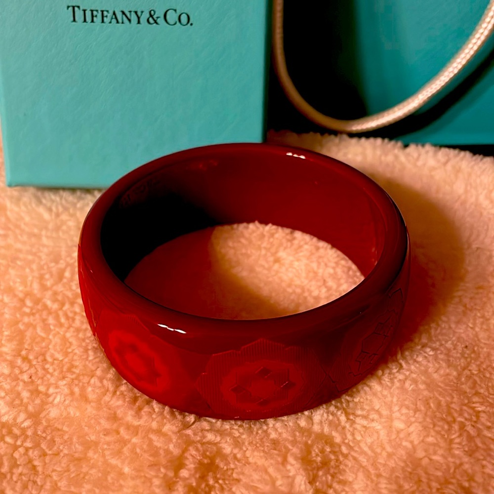 Authentic Tiffany & Co Zegille bangle  Tiffany & Co- red